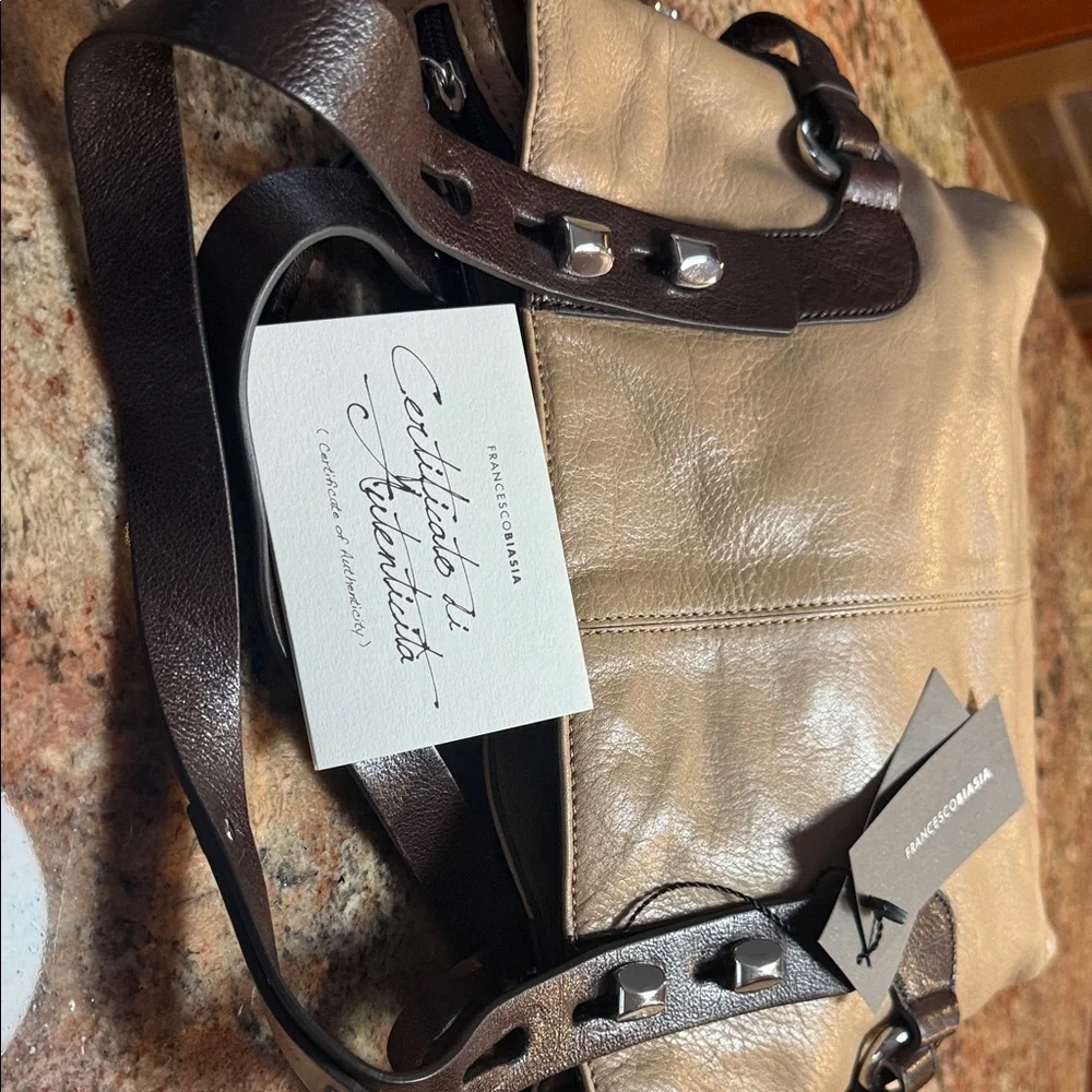 Francesco Biasia Beige Leather Shoulder Bag with Dark Brown Straps - Picture 11 of 16